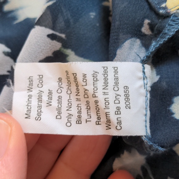 CAbi Avery Style 416 Abstract Watercolor Sheer Sleeveless Tunic Size XS - Picture 7 of 9